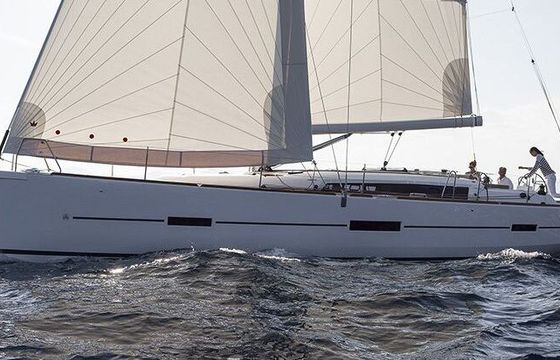 Sailboat Dufour 460 14.15m