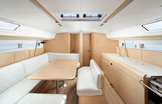 Sailboat Sun Odyssey 519 15m