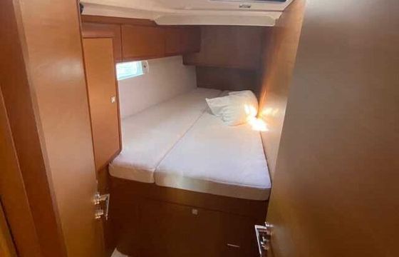Sailboat Jeanneau Sun Odyssey 519 - 5 + 1 cab. 15m