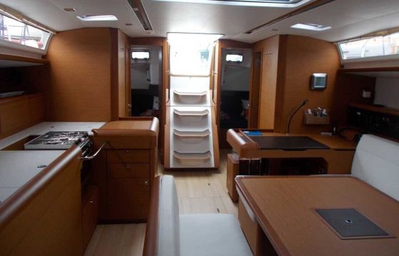 Sailboat Jeanneau Sun Odyssey 519 - 5 + 1 cab. 15m