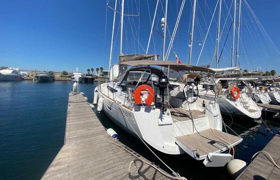Sailboat Jeanneau Sun Odyssey 519 - 5 + 1 cab. 15m