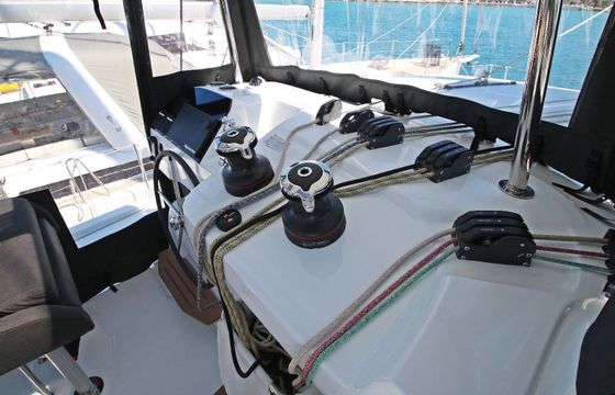 Catamaran Lagoon-Bénéteau Lagoon 43 - 3 + 2 cab. 13m