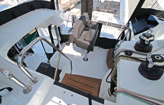 Catamaran Lagoon-Bénéteau Lagoon 43 - 3 + 2 cab. 13m