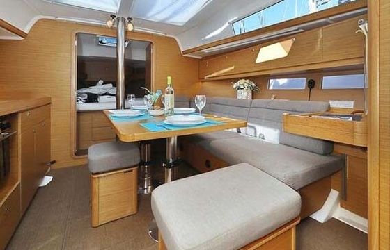 Sailboat Dufour Yachts Dufour 382 GL 11m