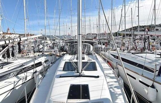 Sailboat Dufour Yachts Dufour 382 GL 11m