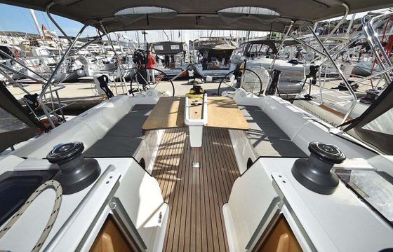 Sailboat Dufour Yachts Dufour 382 GL 11m