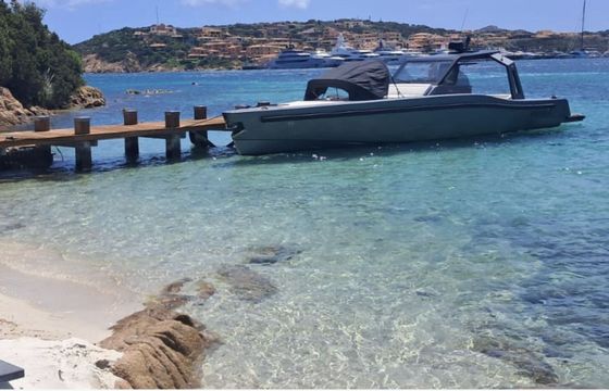 Motorboat Maori yacht 50 1100hp