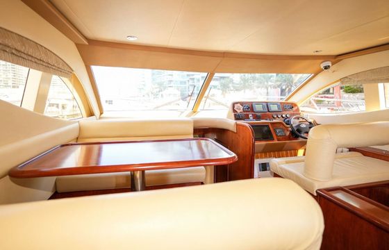 Motorboat Majesty 52 840hp