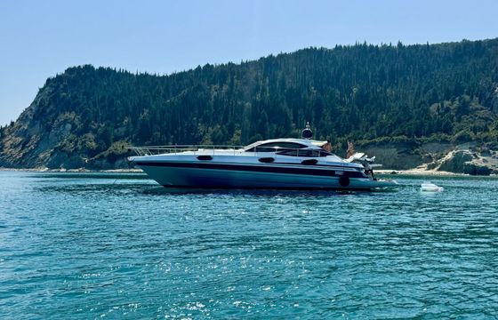 Motorboat Pershing 52 1600hp