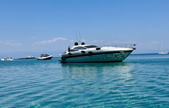 Motorboat Pershing 52 1600hp