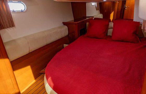 Motor yacht Jenneau Prestige 46 1000hp
