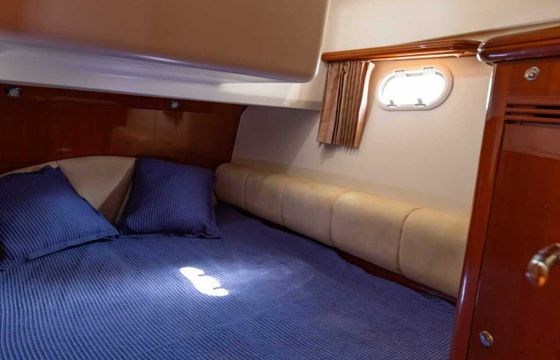Motor yacht Jenneau Prestige 46 1000hp