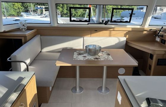 Catamaran EXCESS 11 (4 CAB) 11m