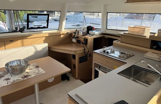 Catamaran EXCESS 11 (4 CAB) 11m