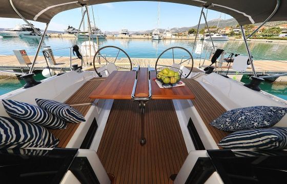 Sailboat Hanse Yachts Hanse 418 - 3 cab. 12.4m