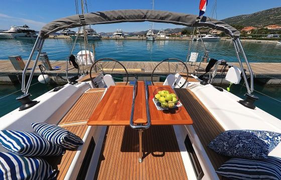 Sailboat Hanse Yachts Hanse 418 - 3 cab. 12.4m