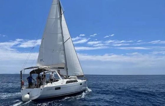 Sailboat Beneteau Oceanis 41.1 12m