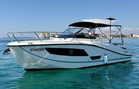 Motorboat Quicksilver Activ 875 Sundeck
