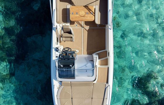 Motorboat Quicksilver Activ 755 Sundeck 250hp