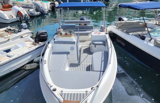 Motorboat Gaia 22 open 200hp