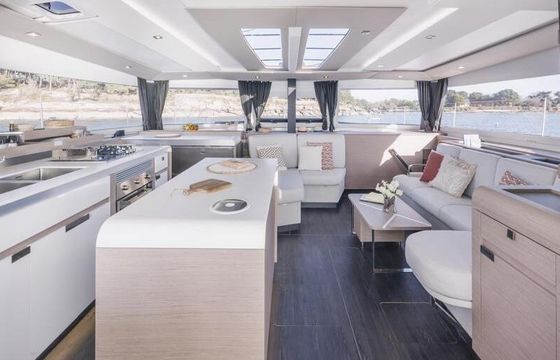 Catamaran Aura 51 15m