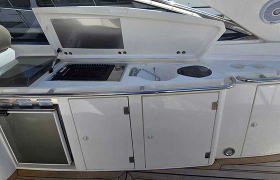 Motorboat Sunseeker 50 Camargue 32hp