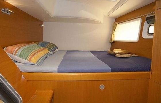 Catamaran LAGOON 410 S2 12.5m