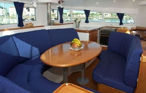 Catamaran LAGOON 410 S2 12.5m