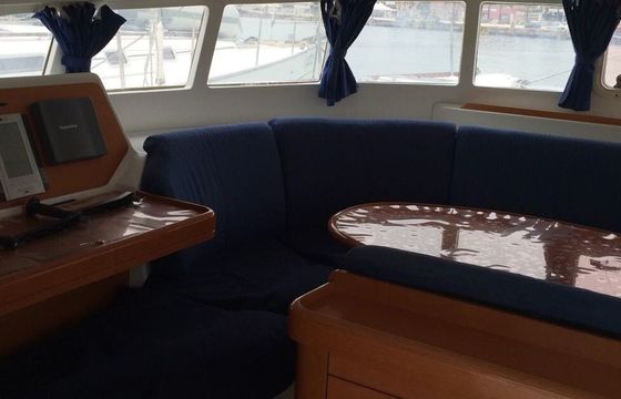 Catamaran LAGOON 410 S2 12.5m