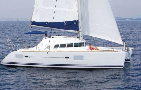 Catamaran LAGOON 410 S2 12.5m