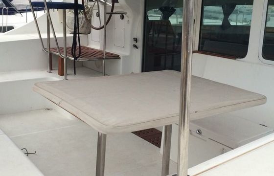 Catamaran LAGOON 410 S2 12.5m