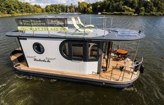 Houseboat Nautilus Hausboote Nautiki mini 3 mit Kamin - führerscheinfrei