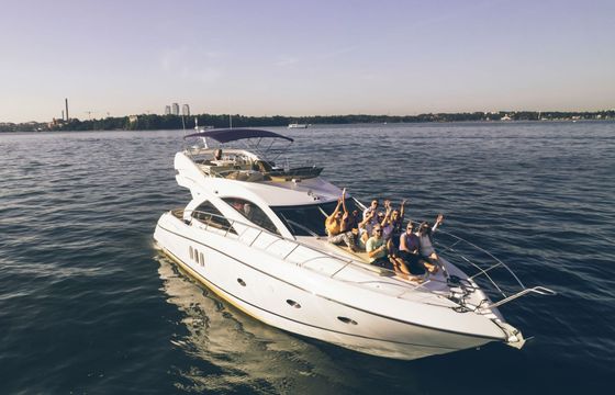 Motor yacht Sunseeker Manhattan 52 1400hp