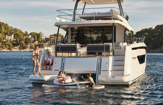 Catamaran Prestige M48 14m