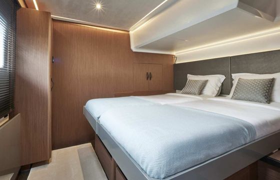 Catamaran Prestige M48 14m