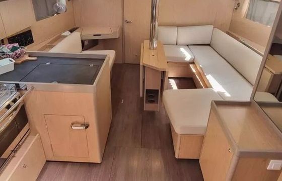 Sailboat BENETEAU OCEANIS 41.1 12.43m