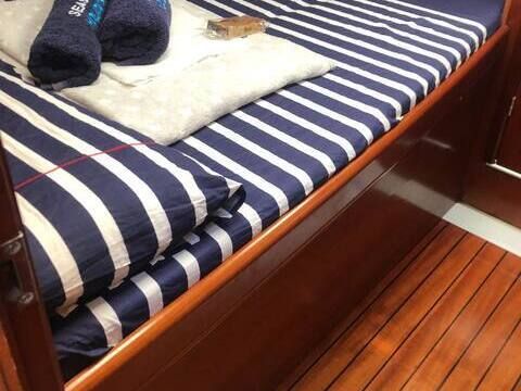 Sailboat Beneteau Oceanis Clipper 393 12m
