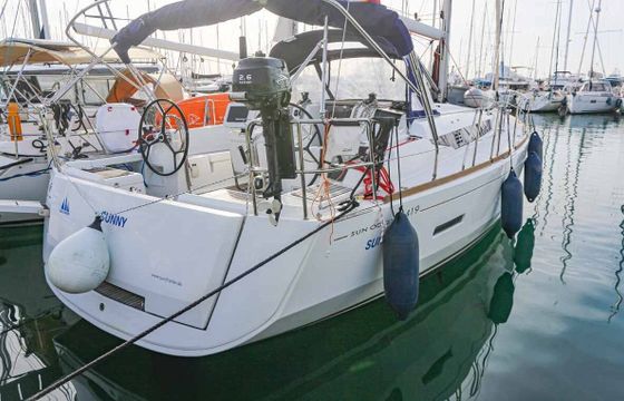 Sailboat Jeanneau Sun Odyssey 419 12m