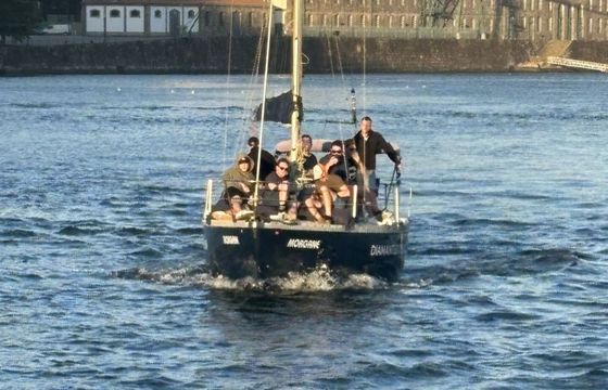 Sailboat Jeanneau Brie 9m