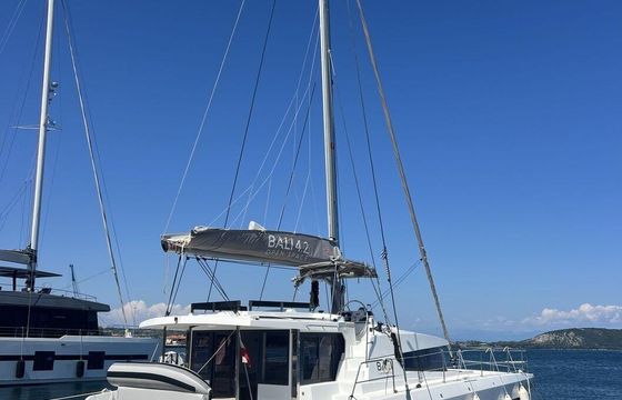 Catamaran Catana Group Bali 4.2 - 4 + 1 cab. 12m