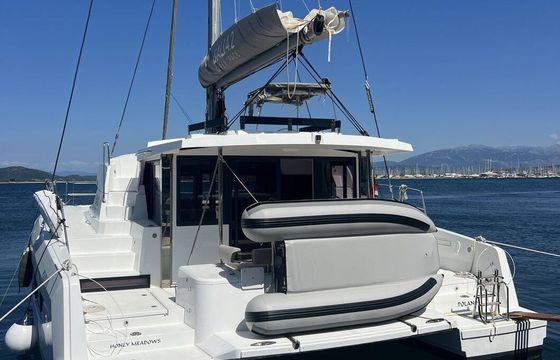 Catamaran Catana Group Bali 4.2 - 4 + 1 cab. 12m