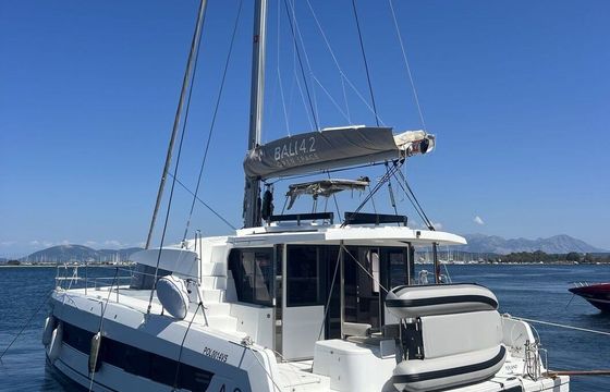 Catamaran Catana Group Bali 4.2 - 4 + 1 cab. 12m