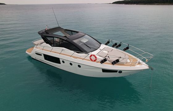 Motorboat Cranchi M44 800hp