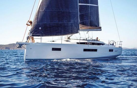 Sailboat Jeanneau Sun Odyssey 410 12m