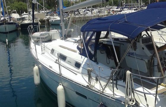 Sailboat Beneteau Oceanis Clipper 34 10.34m