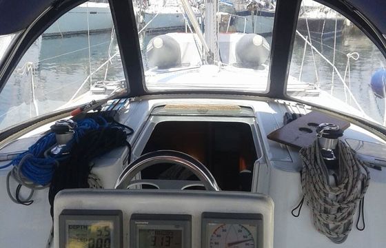 Sailboat Beneteau Oceanis Clipper 34 10.34m