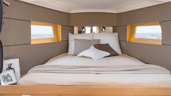 Sailboat BENETEAU OCEANIS 38.1 11.5m