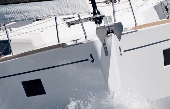 Sailboat BENETEAU OCEANIS 38.1 11.5m