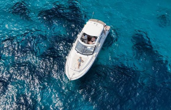 Motorboat Jeannau Leader 36 540hp