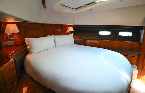 Motorboat Fairline squadron 78 250hp